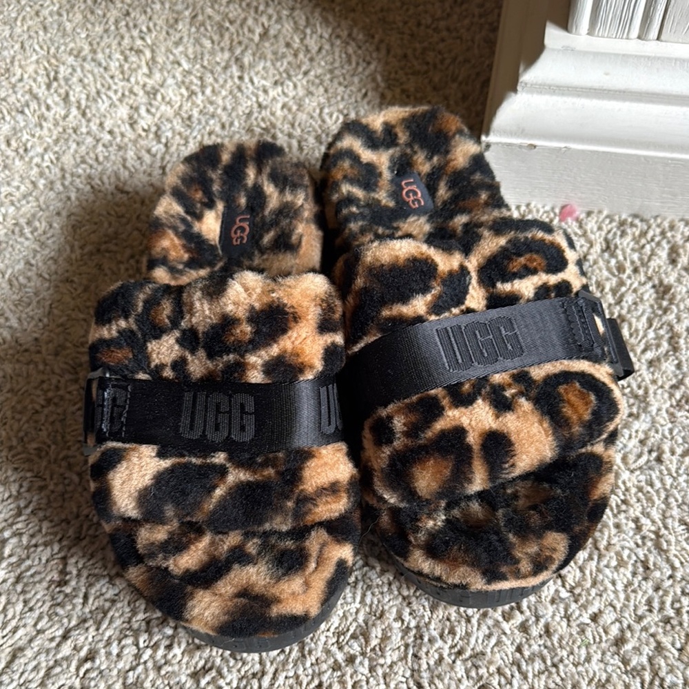 UGG Leopard Print Fluff Yeah Slide Sandals - Tan & Black